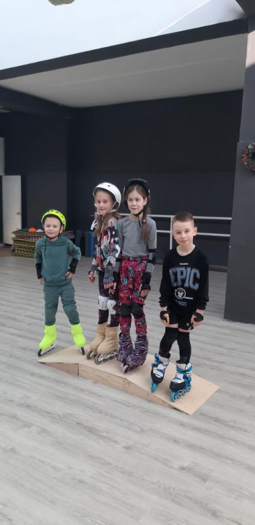 Инструктор по роликам